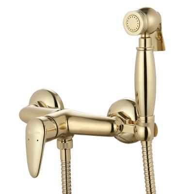 Смеситель Lemark Pramen LM3318G с гигиеническим душем Смеситель Lemark Pramen LM3318G с гигиеническим душем