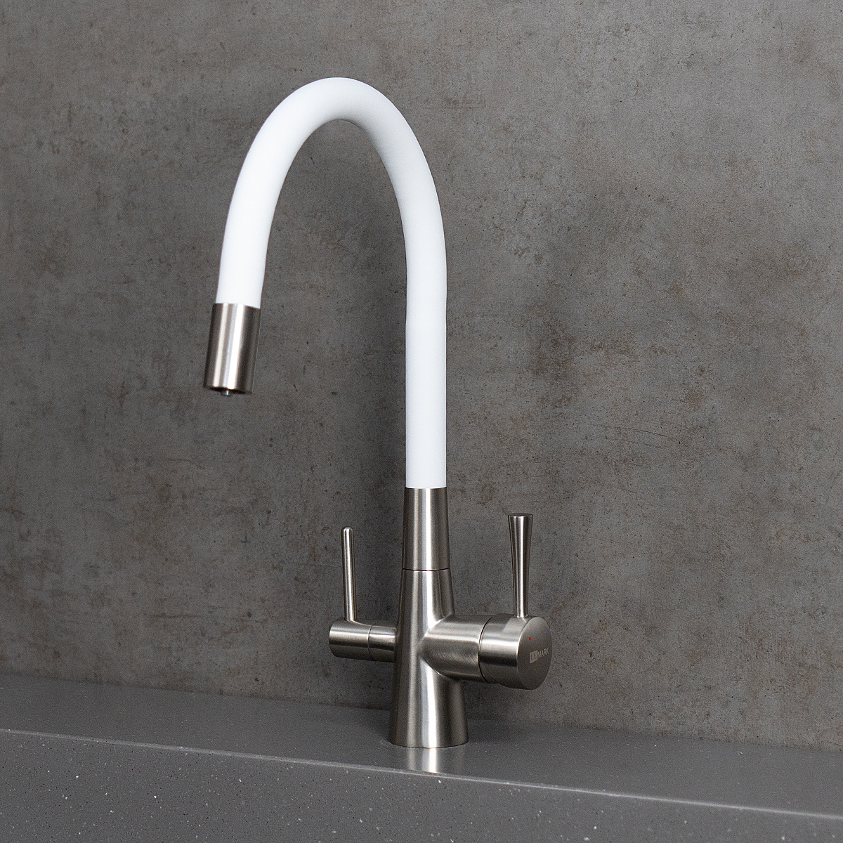 Смеситель Lemark Comfort LM3075BN-White для кухни с гибким изливом, с подключением к фильтру с питьевой водой
