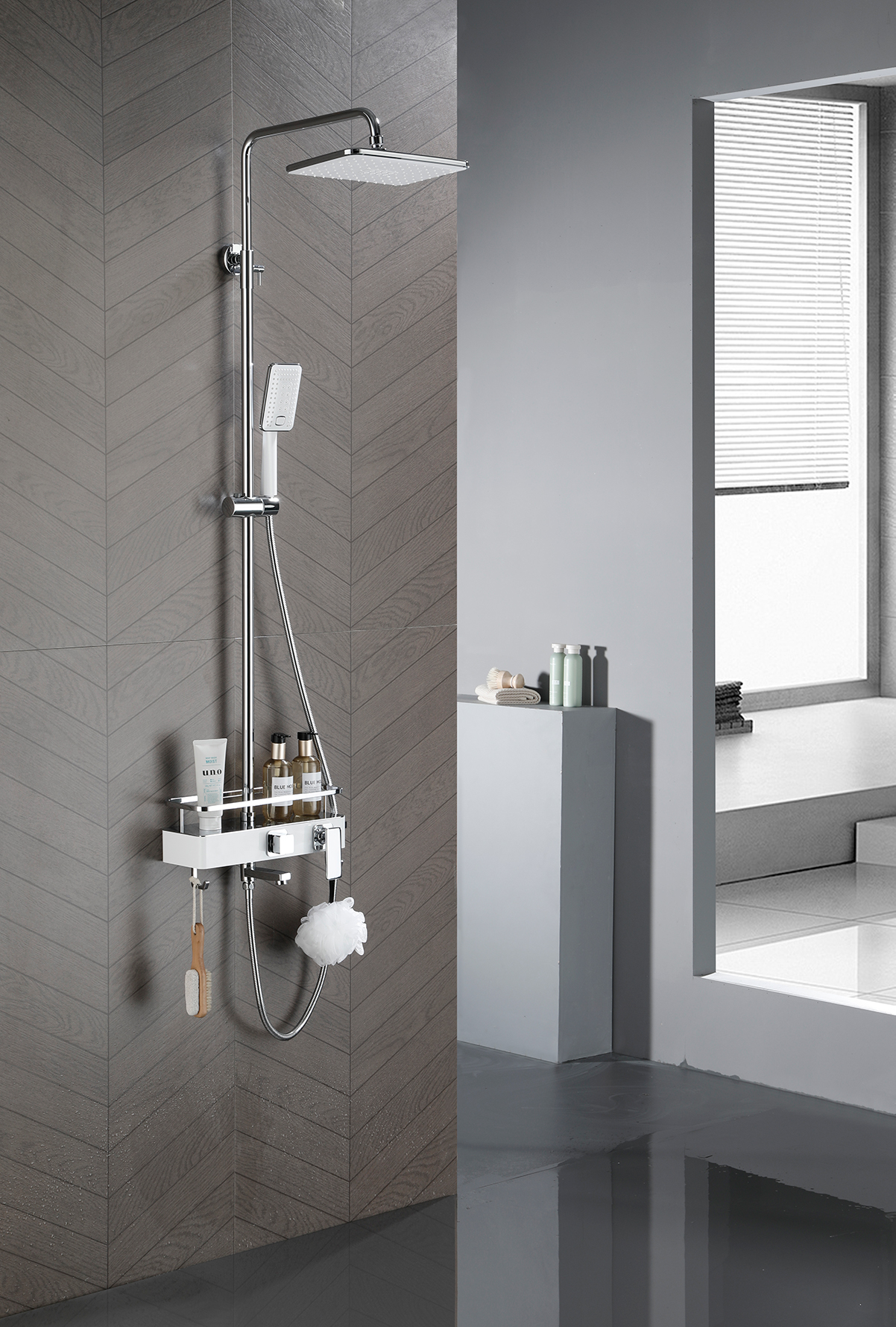 Смеситель Lemark Tropic LM7013C для ванны и душа с регулируемой высотой штанги и верхней душевой лейкой "Тропический дождь"
